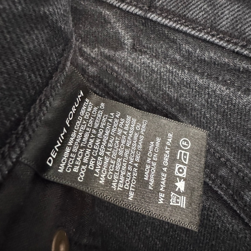 Aritzia Denim Forum The Yoko High Rise Slim Black Straight Jeans Size 25 - Picture 11 of 11